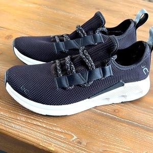 On Cloud Cloudeasy women’s sneakers